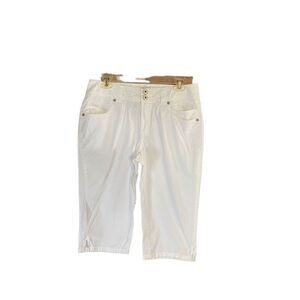 Bass vintage women’s white 100% cotton Capri pants size 6